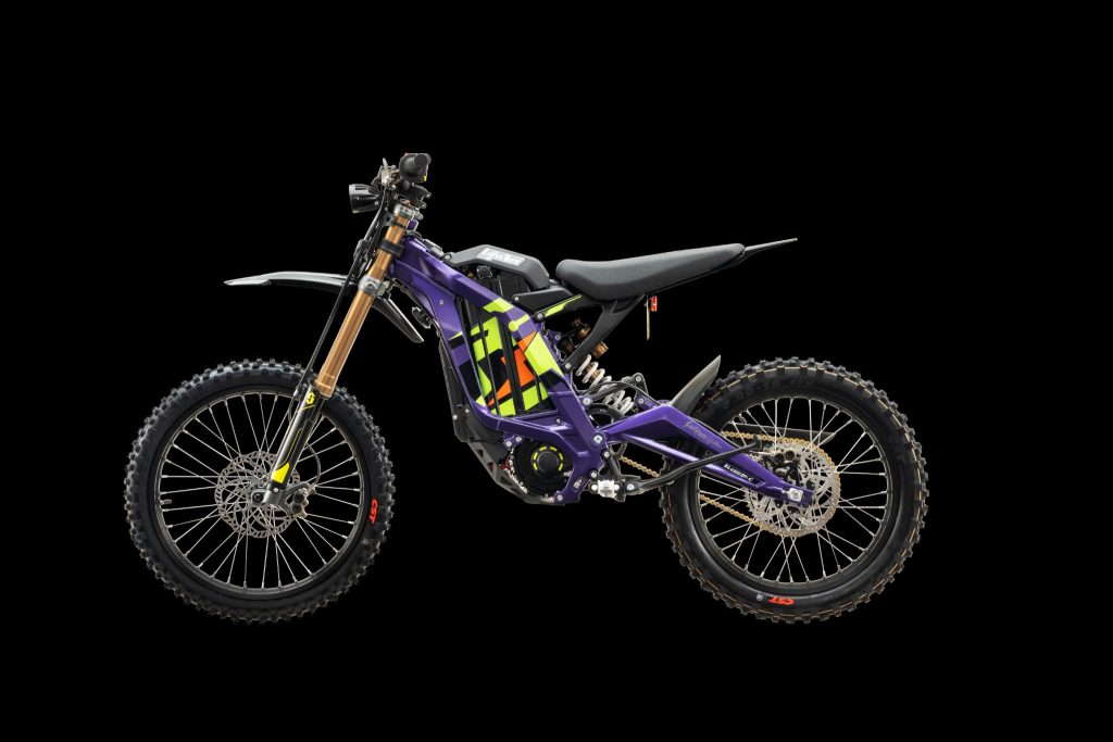 Surron Light Bee X 2026 in purple, side view