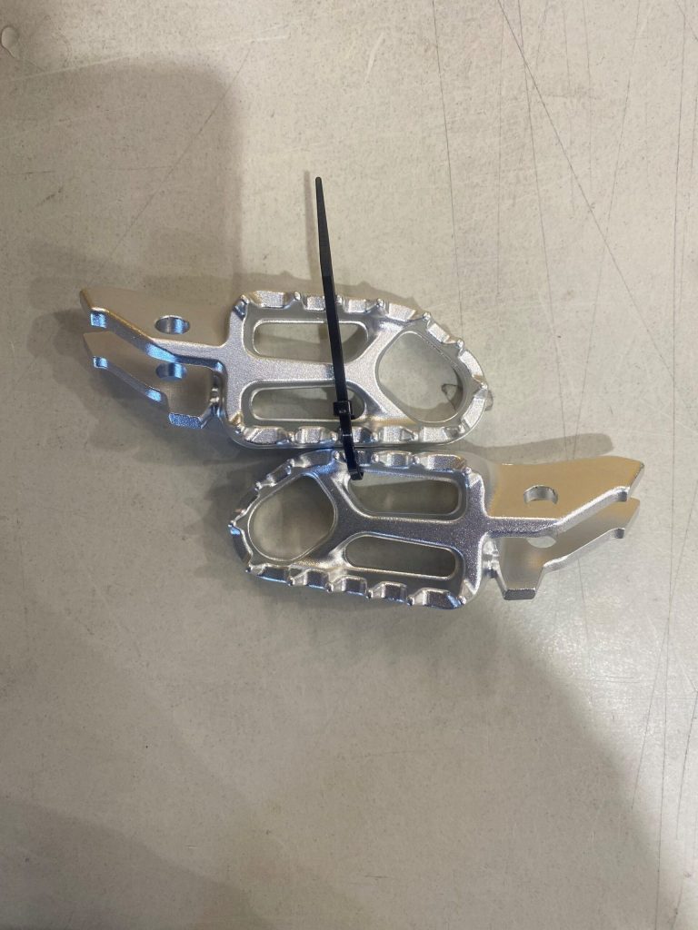 Ultra Bee Oem Footpegs